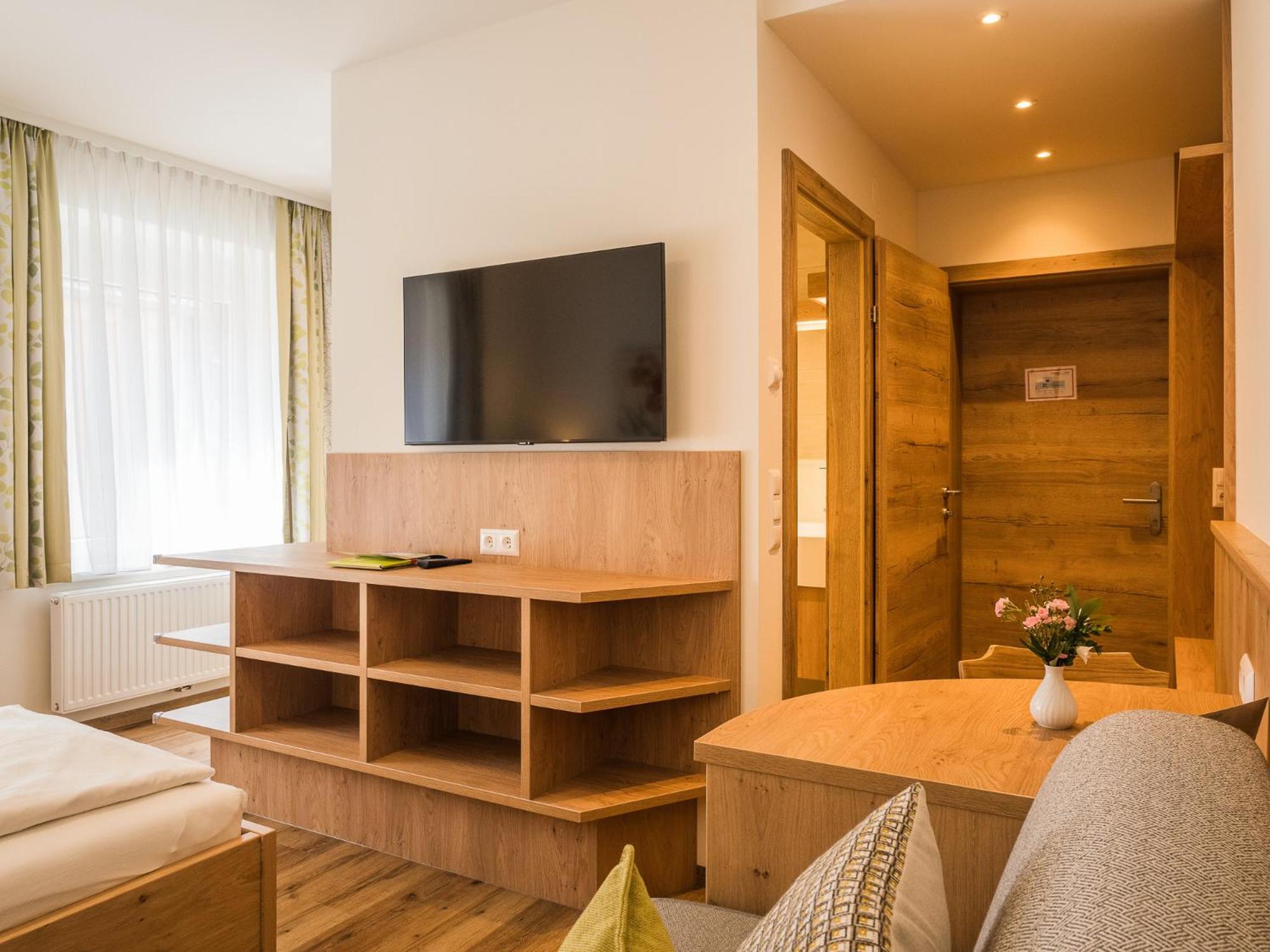 Pension Ehrenfried - Hotel Garni Kindberg エクステリア 写真