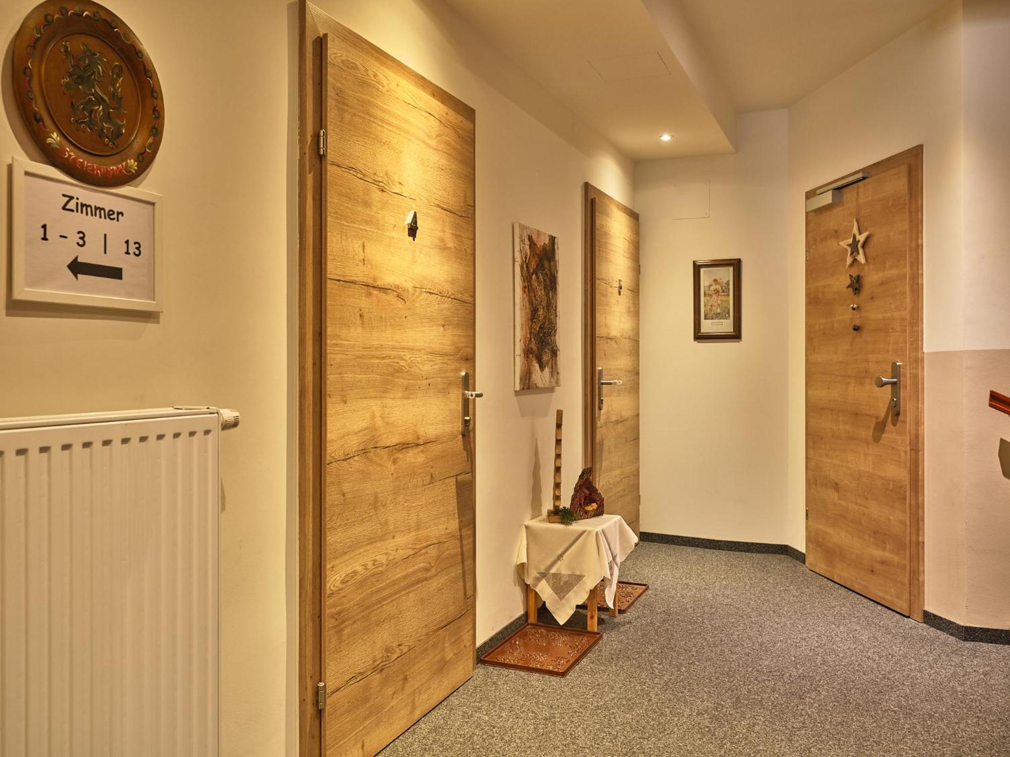 Pension Ehrenfried - Hotel Garni Kindberg エクステリア 写真